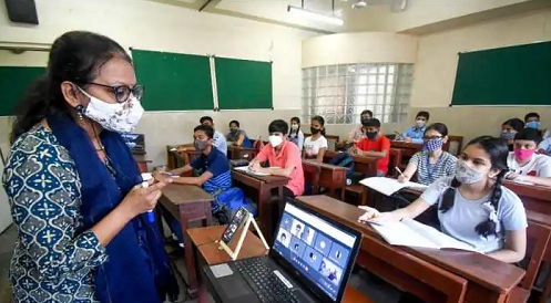 A STUDY OF PROBLEMS FACED BY TEACHERS STUDENTS ON ONLINE TEACHING LEARNING DURING PANDEMIC IN DHARWAD DISTRICT