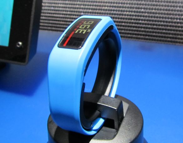 THE DESIGN OF A FITNESS TRACKER TO MONITOR & IMPROVE THE HEALTH OF INDIVIDUALS