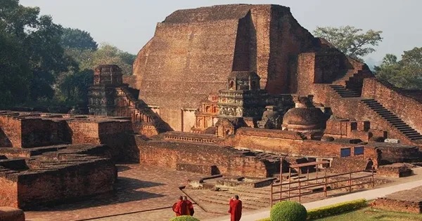 NALANDA AND TAKSHASHILA: THE ANCIENT UNIVERSITIES THAT  EDUCATED THE WORLD